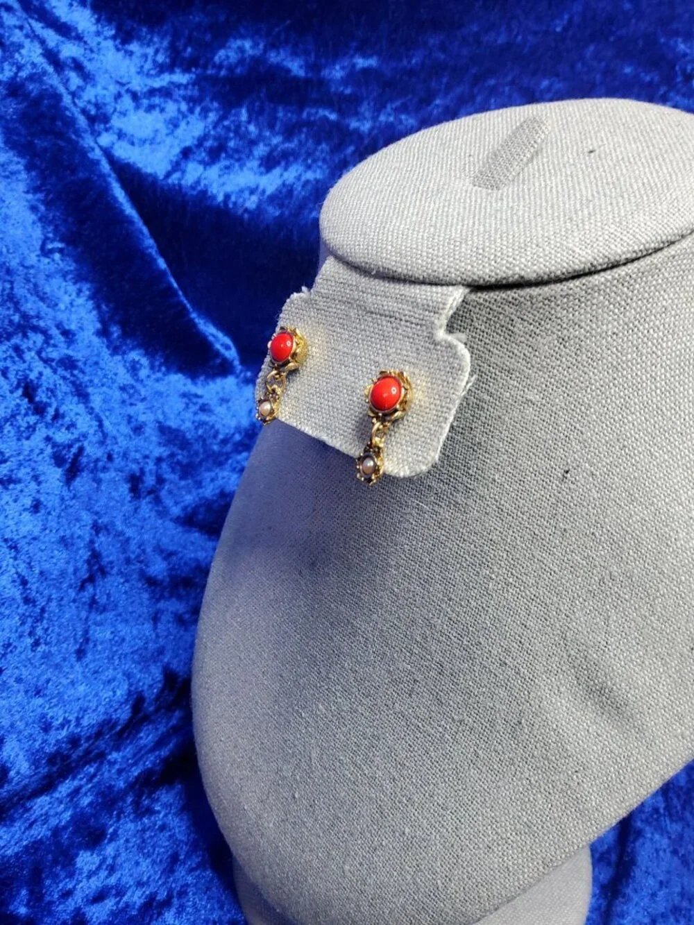 vintage eb/e. bastheim Co. gold tone red stone and seed pearl push back earrings